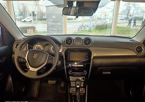 Suzuki Vitara cena 111090 przebieg: 4, rok produkcji 2023 z Krajenka małe 4